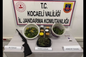 Karamürsel'de Jandarmadan Başarılı Uyuşturucu Baskını_ Kilolarca Esrar Ve Silah Ele Geçirildi (1)